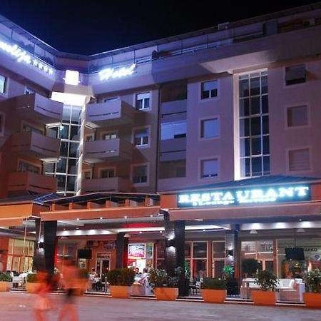 Magnolia Apartments Tivat Bagian luar foto